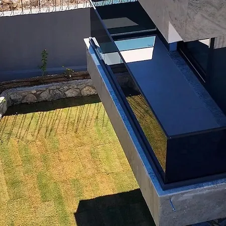 Villa Zs blue *
